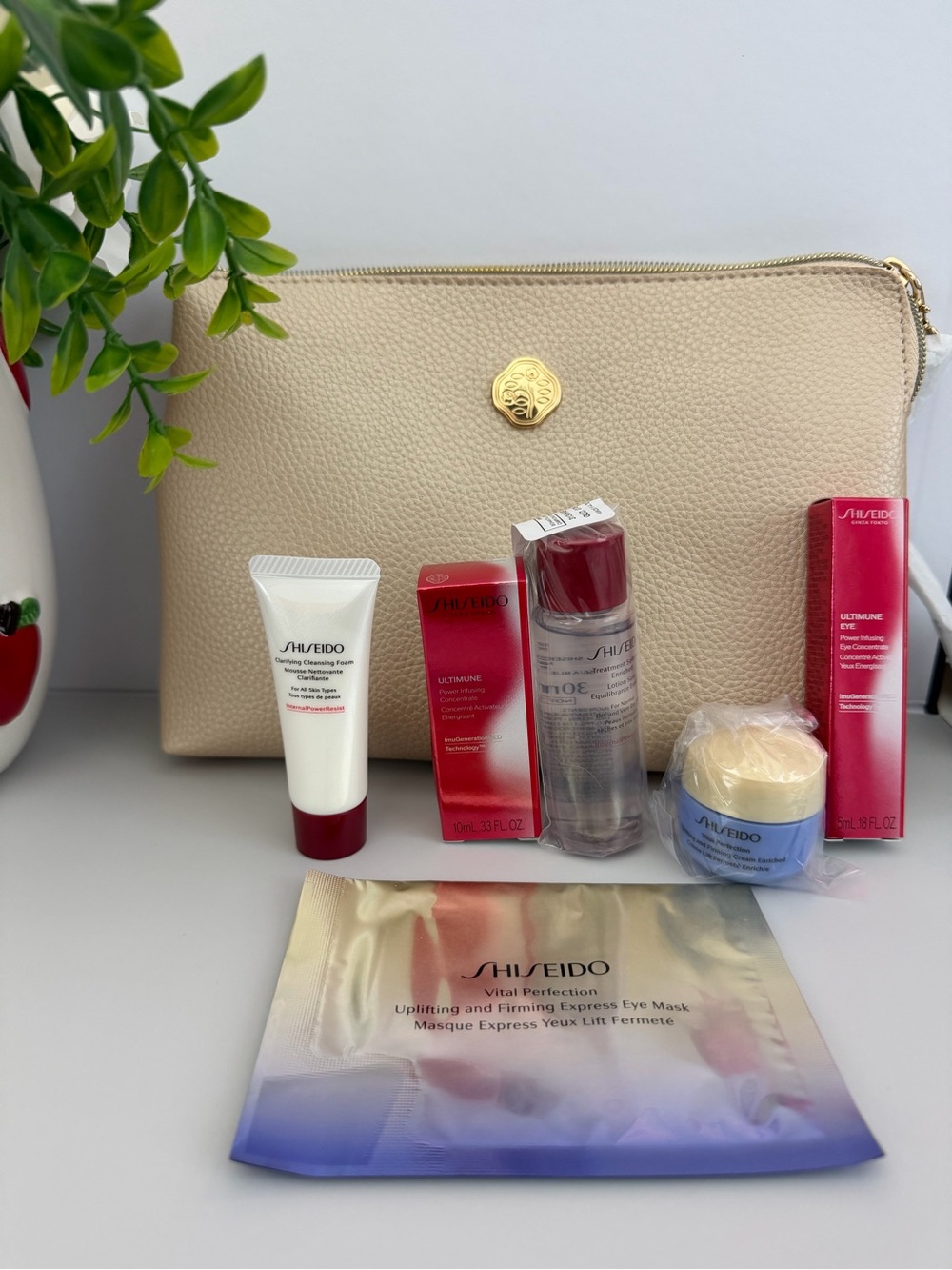 7 pc - Shiseido Beauty Set (one set) New